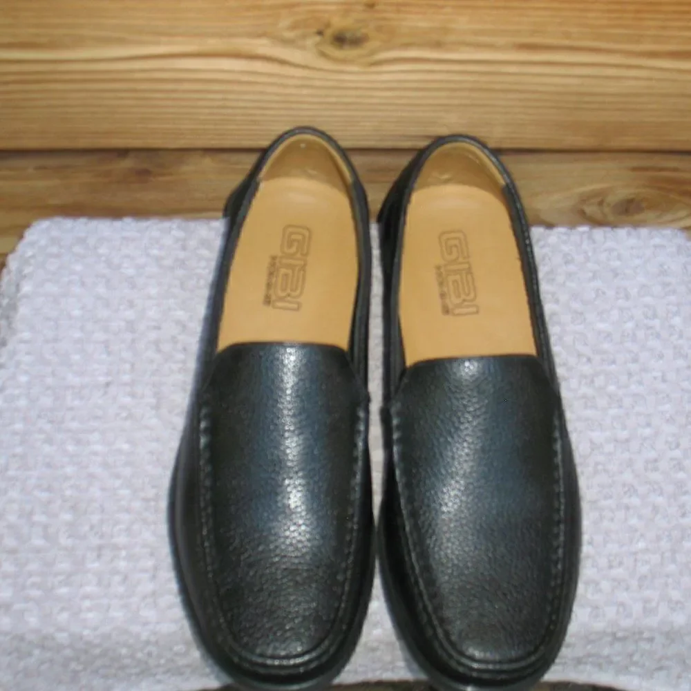 Mens Black Soft Leather Loafer 9